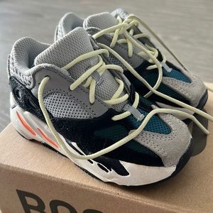 Yeezy boost 700 toddler size 6k